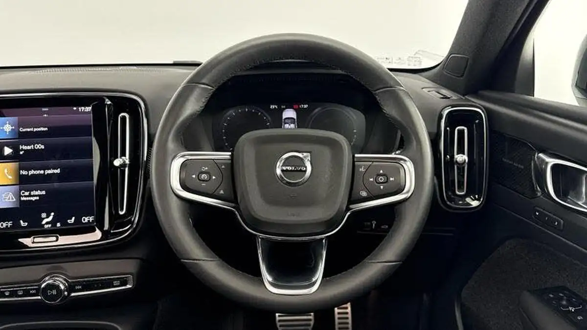 2022-volvo-xc40-15-t5-r-design-pro-big-9