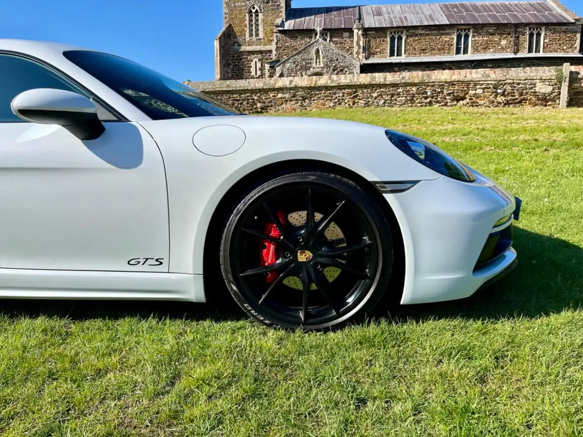 2018-porsche-cayman-718-25-cayman-gts-ss-pdk-big-43