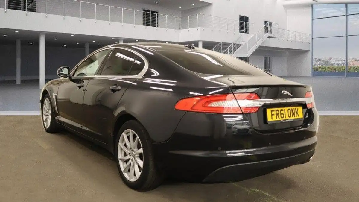 2012-jaguar-xf-22td-luxury-190ps-saloon-4d-auto-big-6