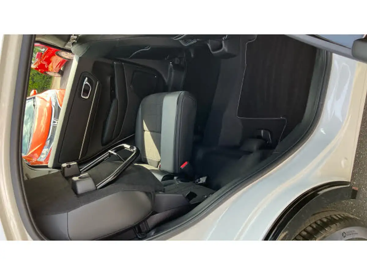 2023-honda-hr-v-15-i-mmd-advance-big-28