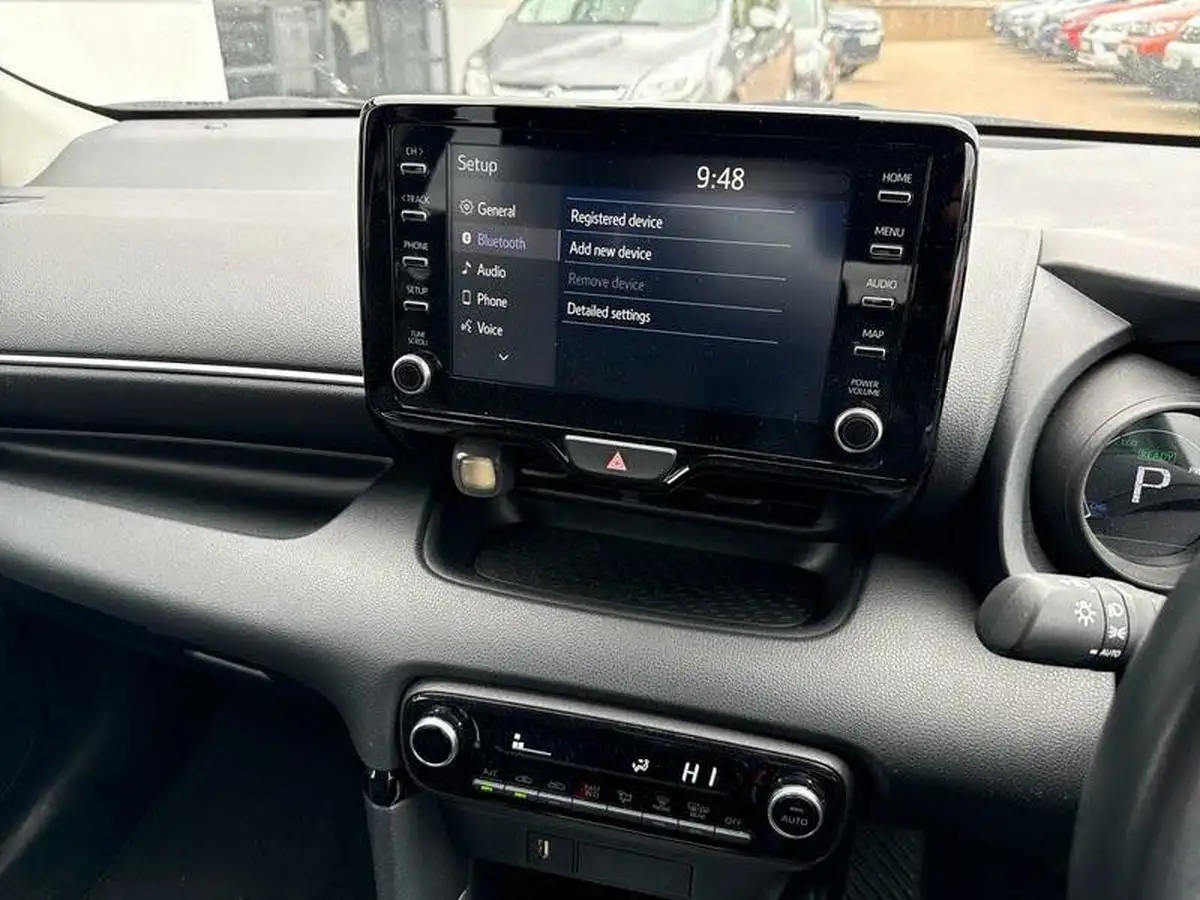 2022-toyota-yaris-15-vvt-i-design-big-19