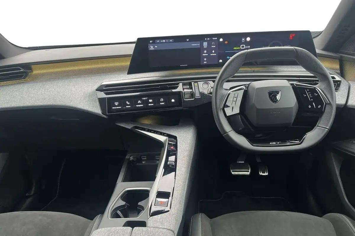 2023-peugeot-3008-suv-e-gt-big-10