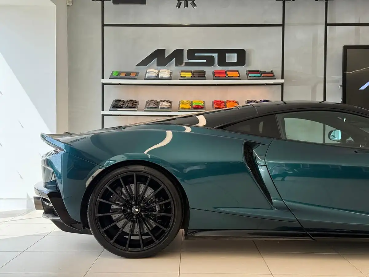 2021-mclaren-gt-40-big-38