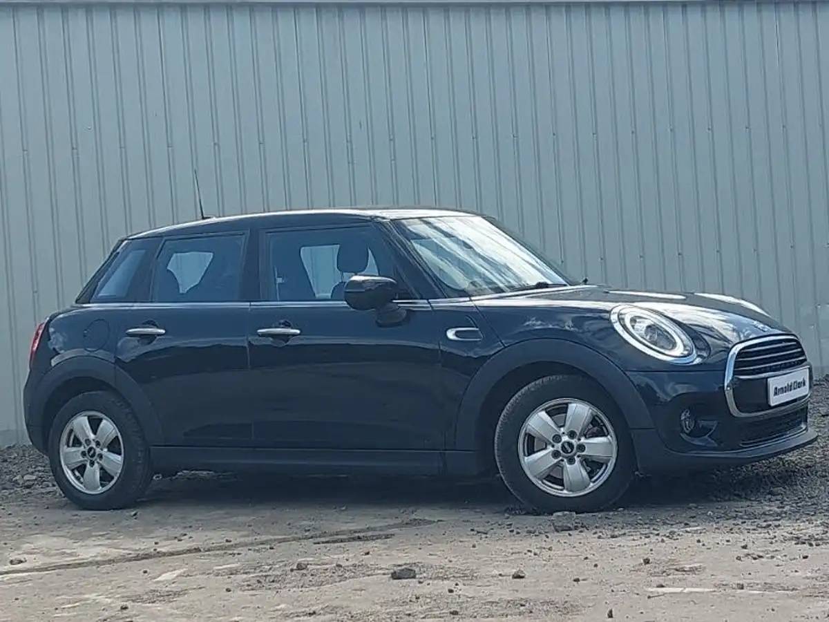 2019-mini-cooper-15-cooper-classic-hatchback-5d-big-17