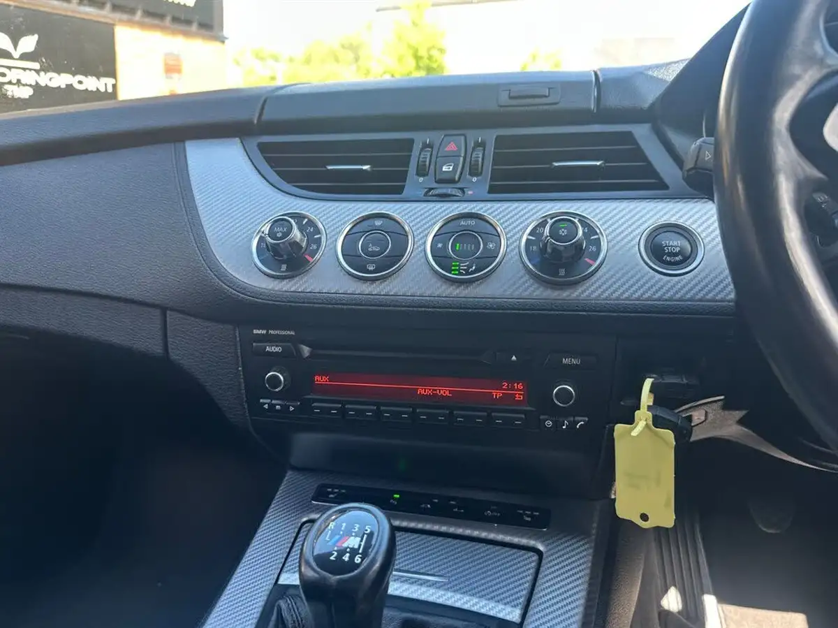 2012-bmw-z4-20-sdrive20i-m-sport-big-15