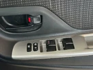 2014-toyota-yaris-small-21