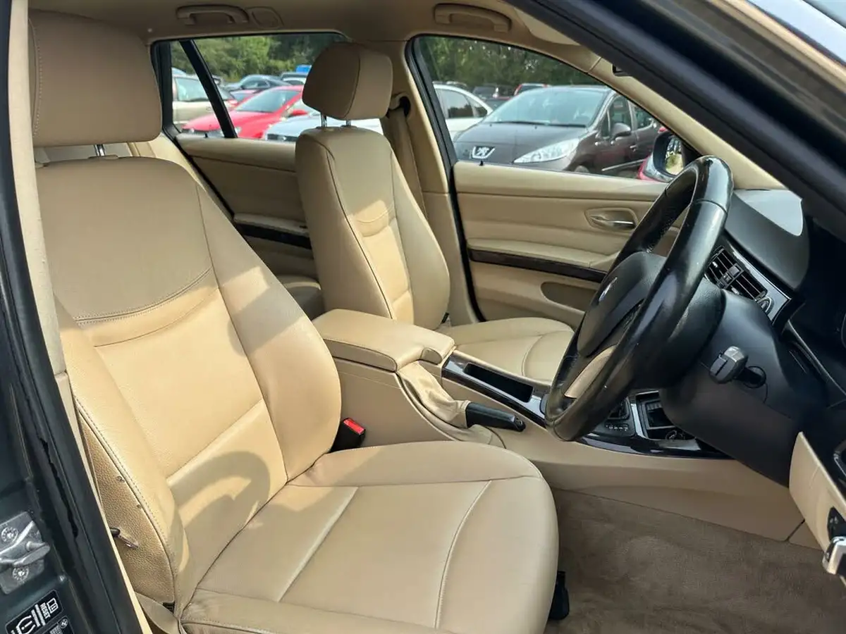 2012-bmw-3-series-20-318i-exclusive-edition-auto-big-30