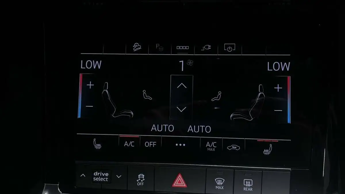2021-audi-e-tron-50e-technik-station-wagon-big-27