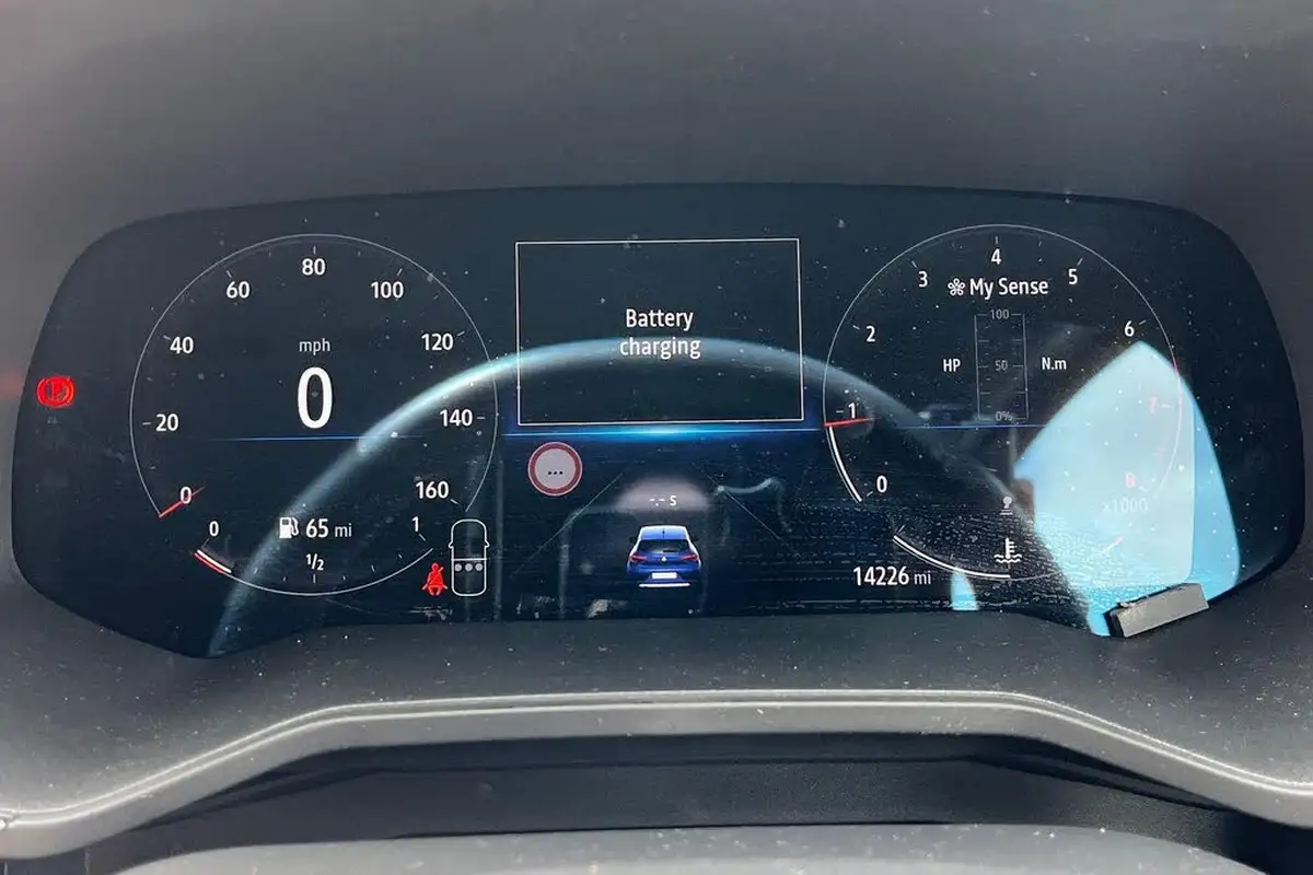 2023-renault-clio-10-tce-rs-line-big-16