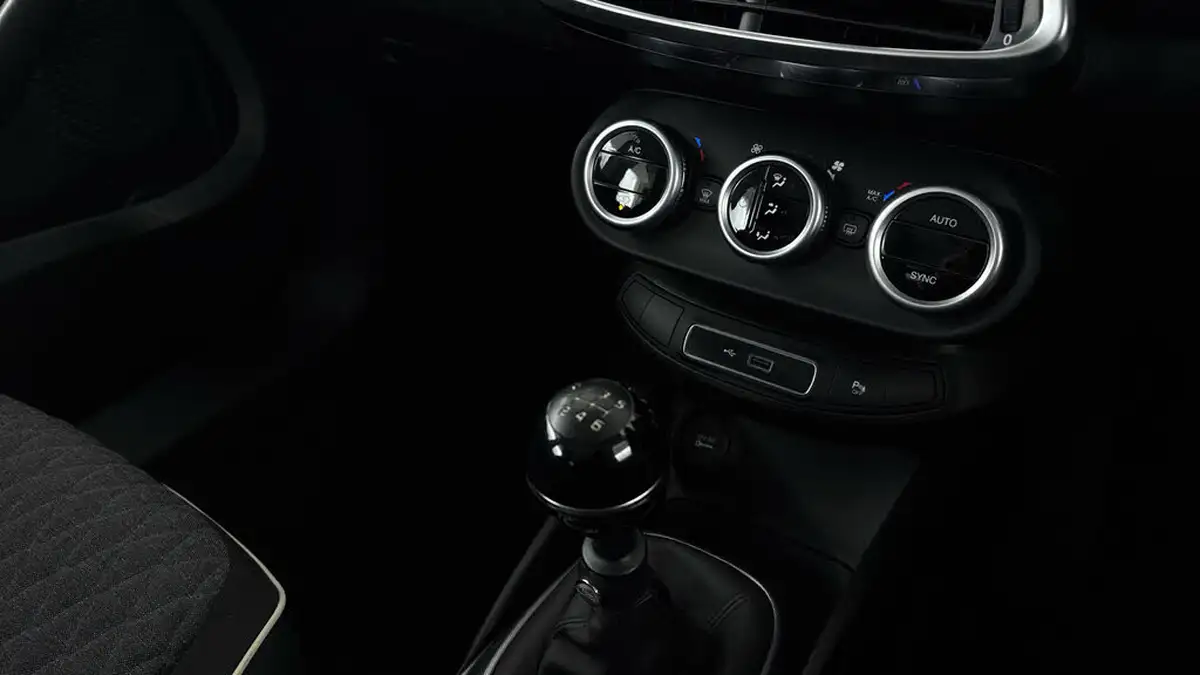2021-fiat-500x-10-firefly-turbo-city-cross-ss-big-17