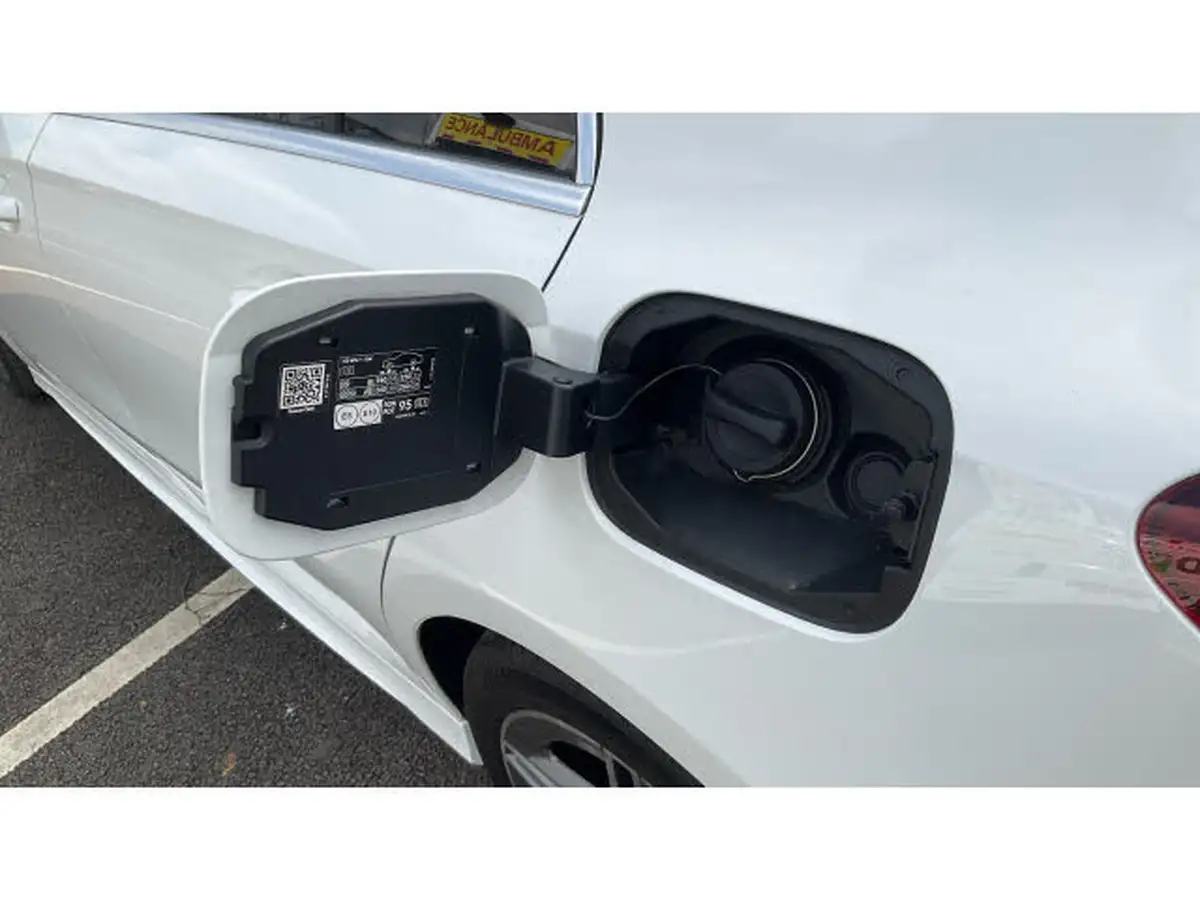 2019-mercedes-benz-a-class-13-a200-amg-line-executive-hatchback-5d-7g-dct-big-24