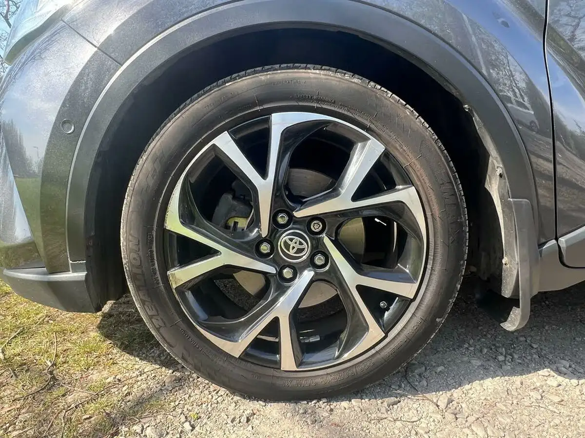 2021-toyota-c-hr-18-vvt-i-design-big-76