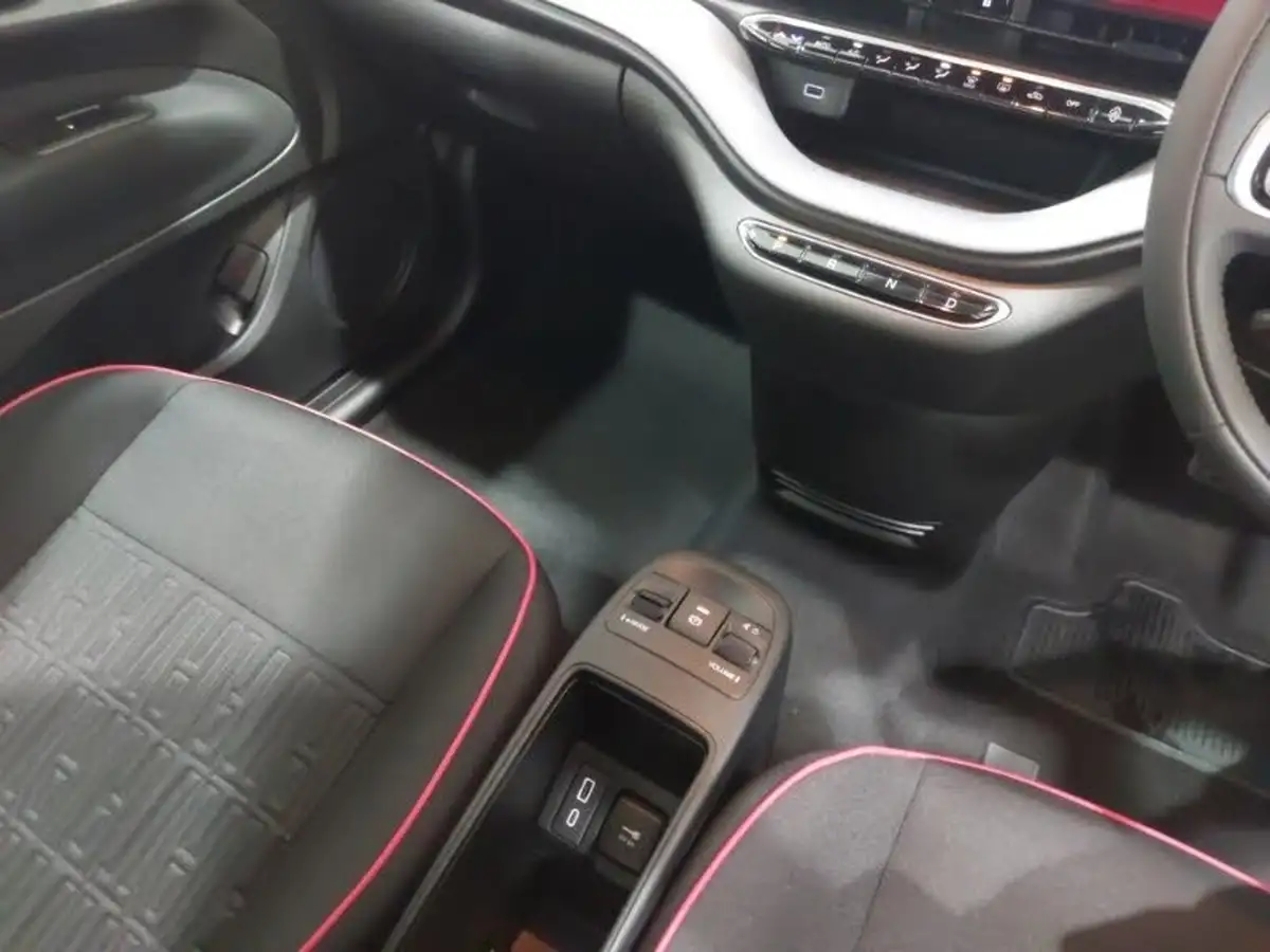 2022-fiat-500-e-red-93bhp-big-17