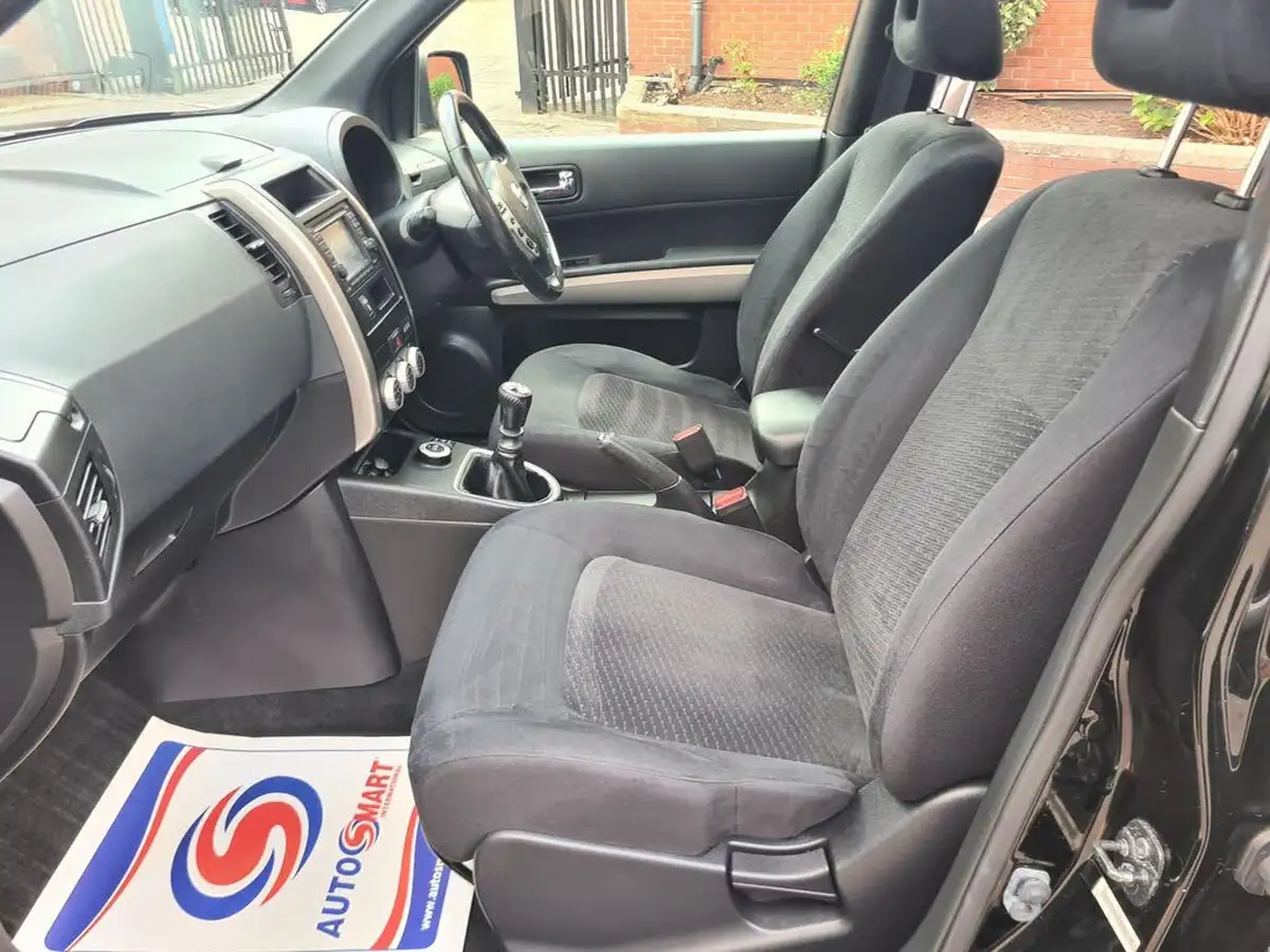 2014-nissan-x-trail-20td-n-tec-big-39