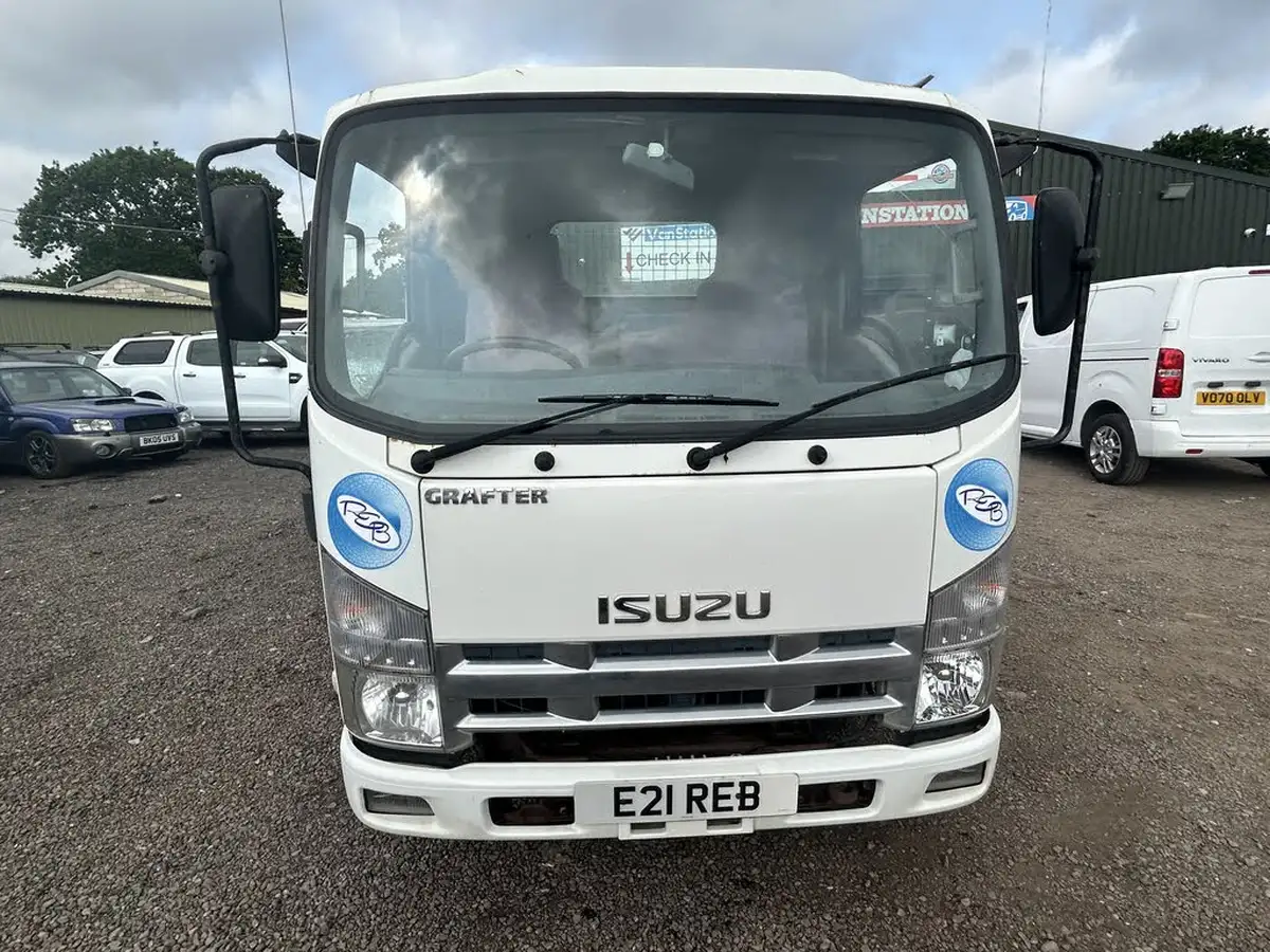 2013-isuzu-truck-n-30td-n35150-t-grafter-dropside-truck-big-11