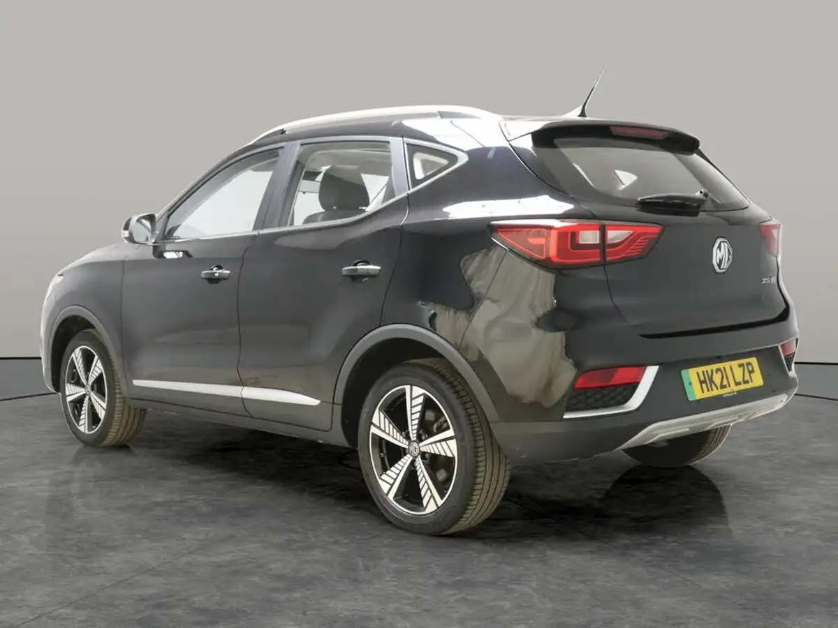 2021-mg-zs-suv-e-exclusive-ev-big-15