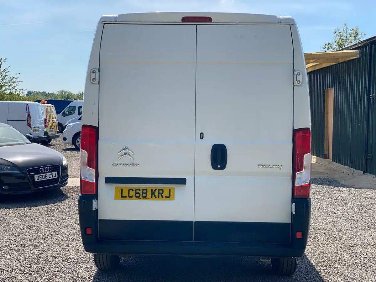 2018-citroen-relay-20bluehdi-35-l2h2-big-20