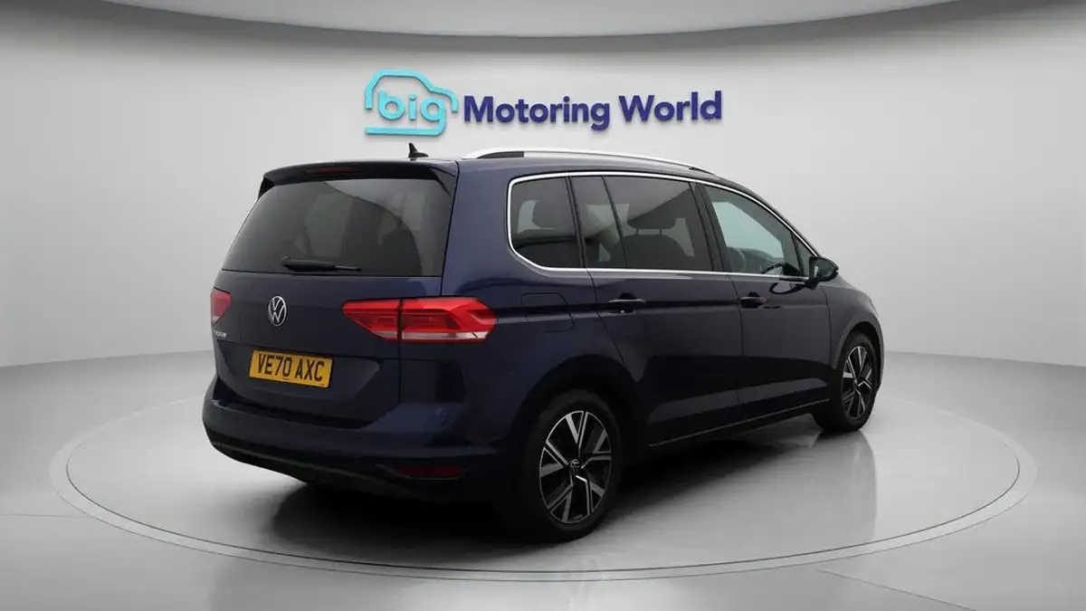 2020-volkswagen-touran-15-tsi-sel-dsg-big-7
