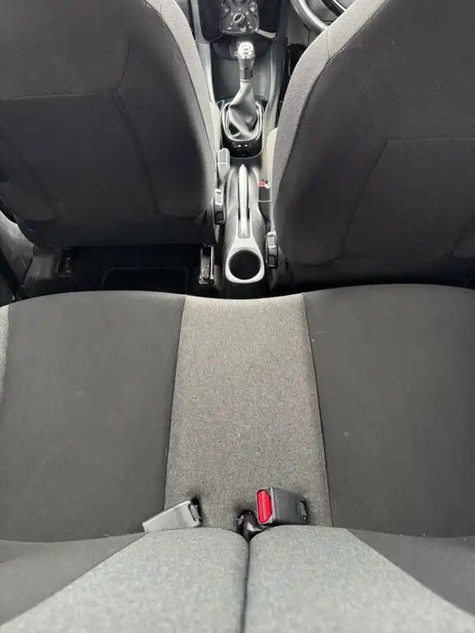 2017-citroen-c1-12-puretech-flair-5d-big-26
