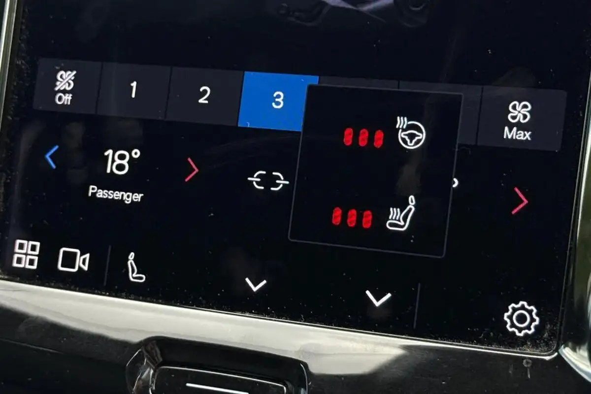 2021-volvo-xc60-20td-b4-r-design-awd-big-41