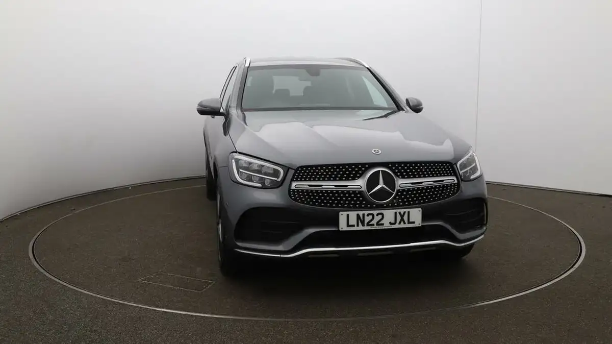 2022-mercedes-benz-glc-class-20d-glc220d-amg-line-195ps-station-wagon-5d-1950cc-4matic-plus-big-40