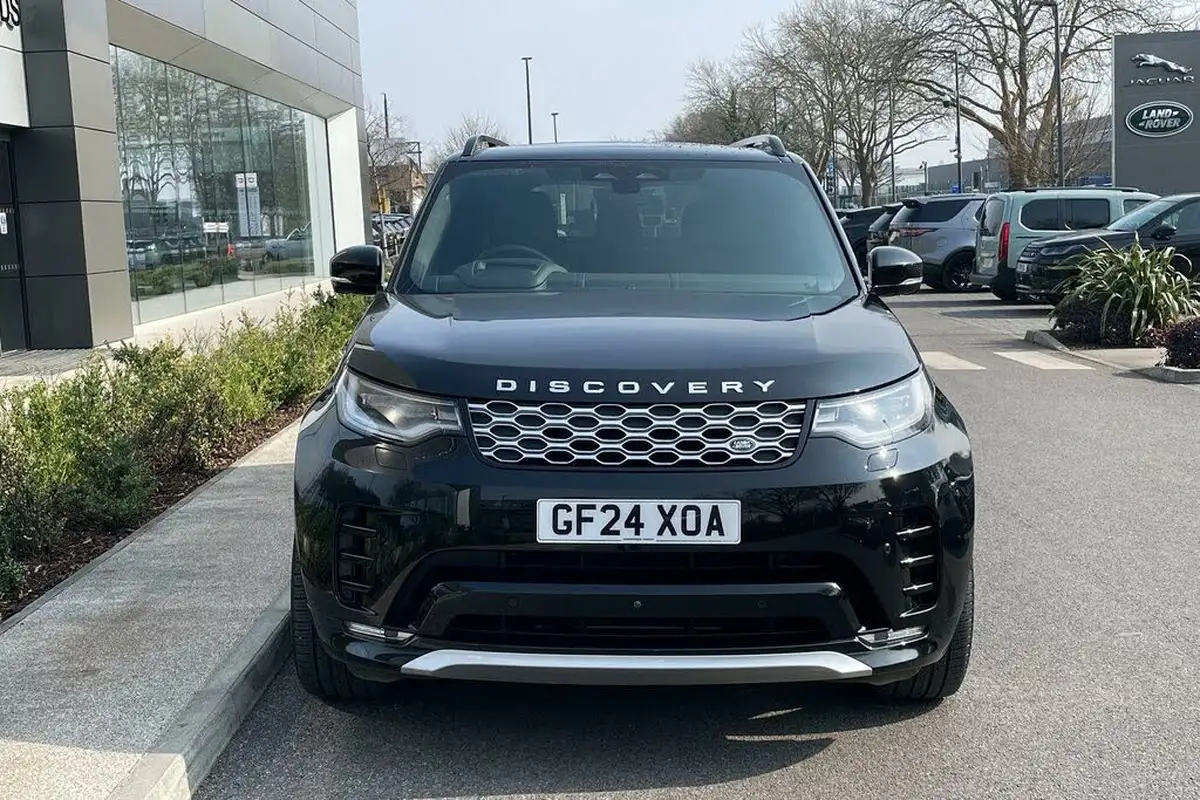 2024-land-rover-discovery-30-d300-metropolitan-edition-big-17