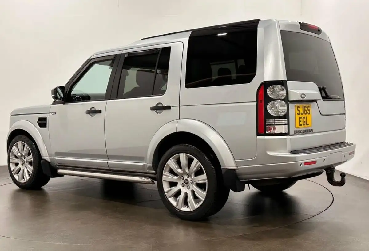 2016-land-rover-discovery-30-sd-v6-se-big-3