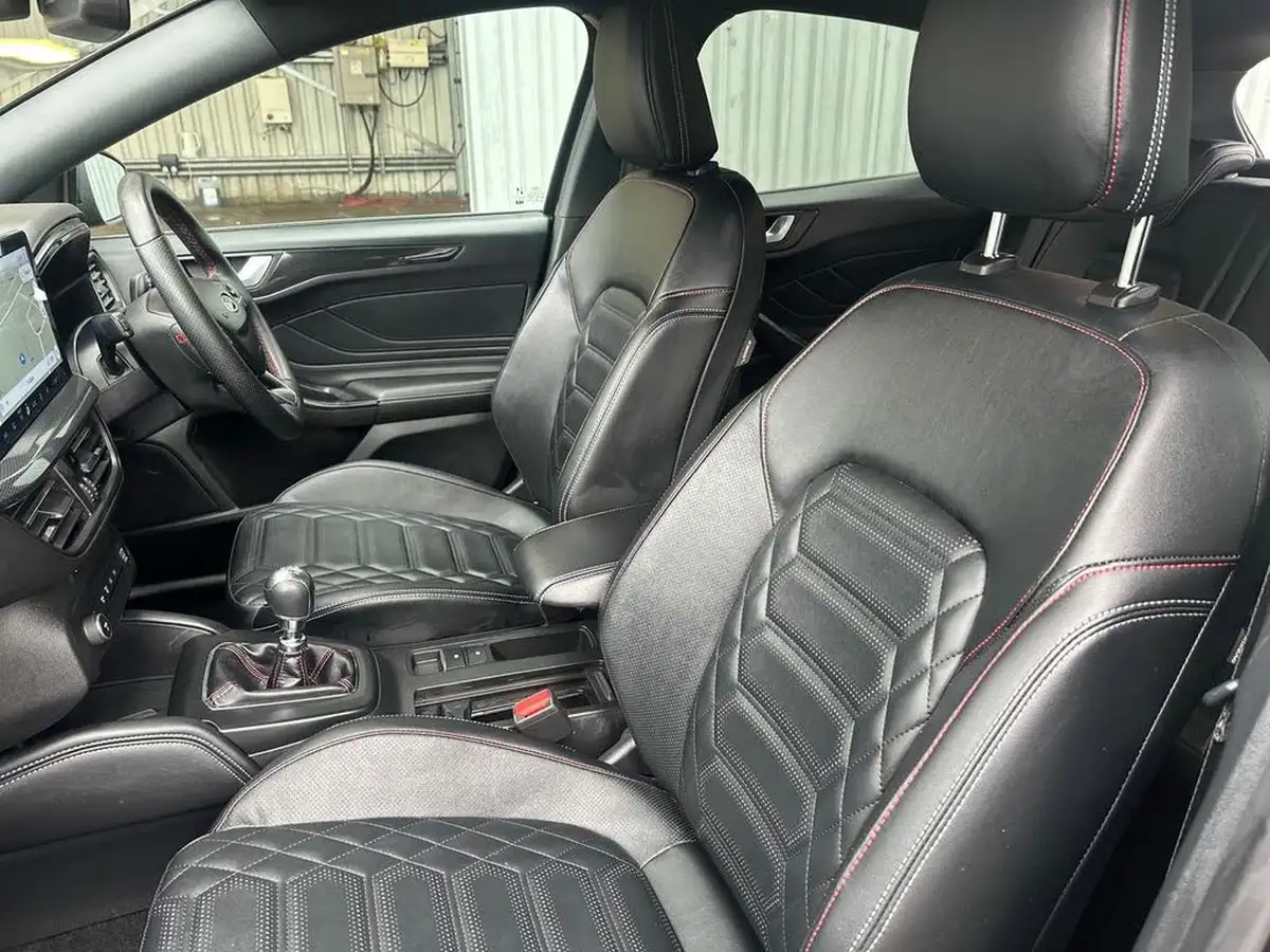 2022-ford-focus-10t-st-line-vignale-155ps-hybrid-mhev-hatchback-big-12