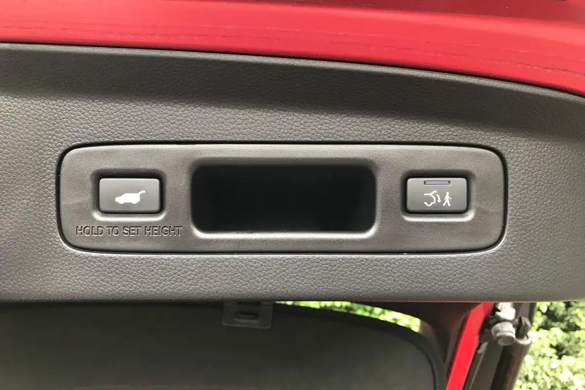 2023-honda-hr-v-15-i-mmd-advance-big-14