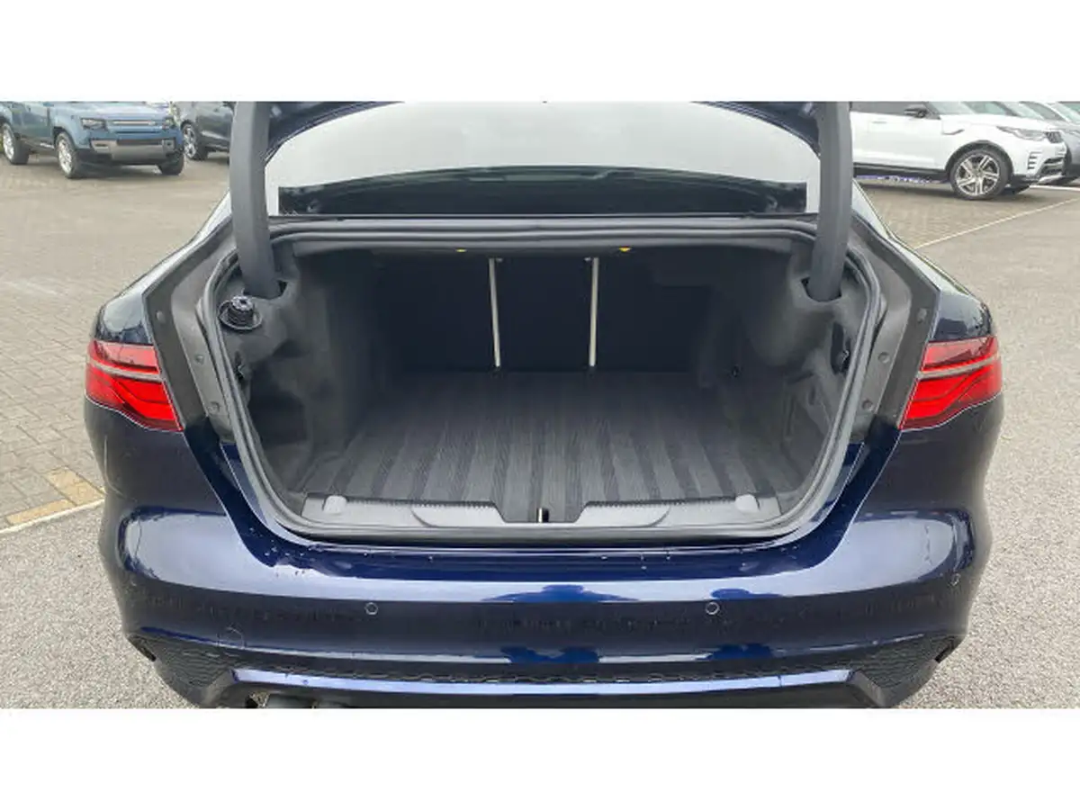 2024-jaguar-xe-20-d200-r-dynamic-s-big-9