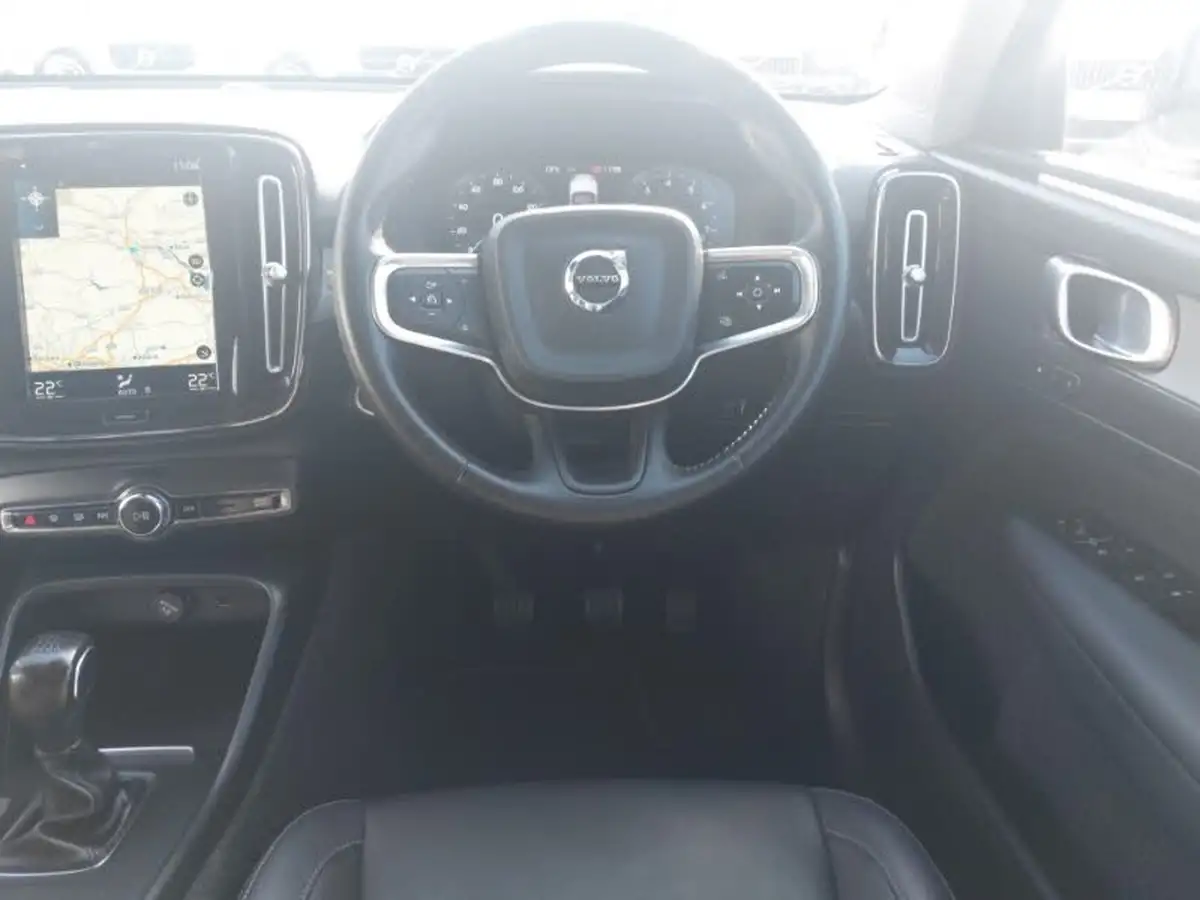 2020-volvo-xc40-15-t3-inscription-big-6