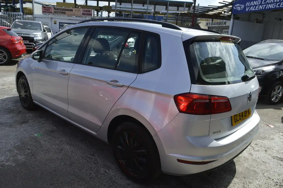 2014-volkswagen-golf-sv-12-tsi-s-110ps-big-3