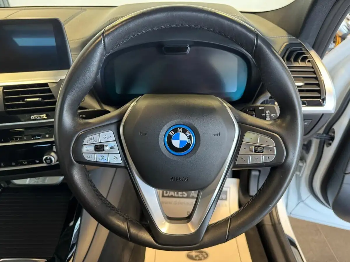 2021-bmw-ix3-e-premier-edition-big-17
