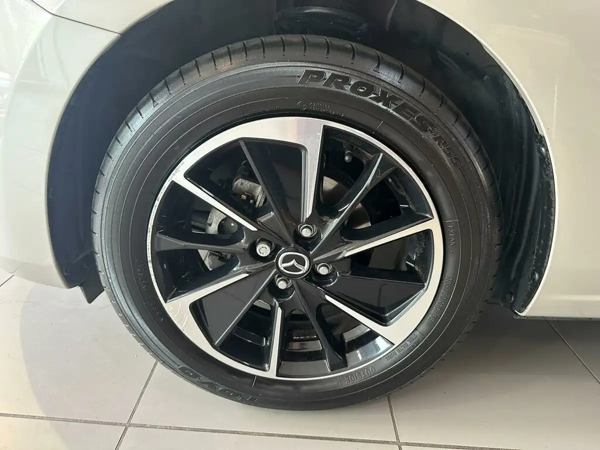 2024-mazda-mazda2-15-e-skyactiv-g-homura-aka-90ps-big-17