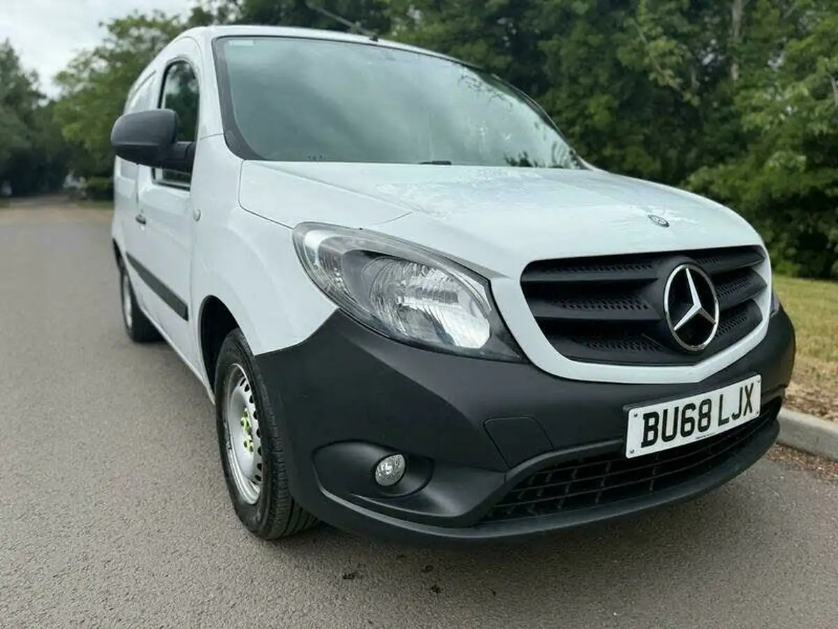 2018-mercedes-benz-citan-15-cdi-109-15-cdi-long-panel-van-big-5