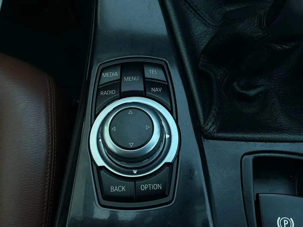 2014-bmw-5-series-big-49