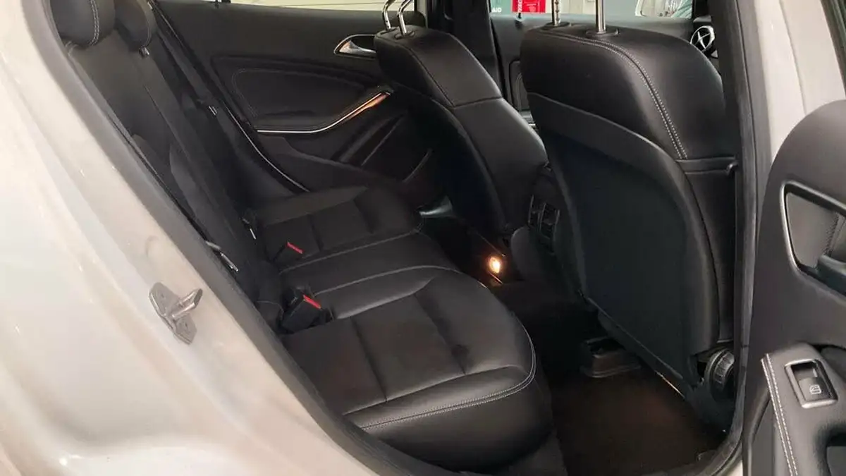 2018-mercedes-benz-gla-class-16-gla-200-sport-156ps-big-6