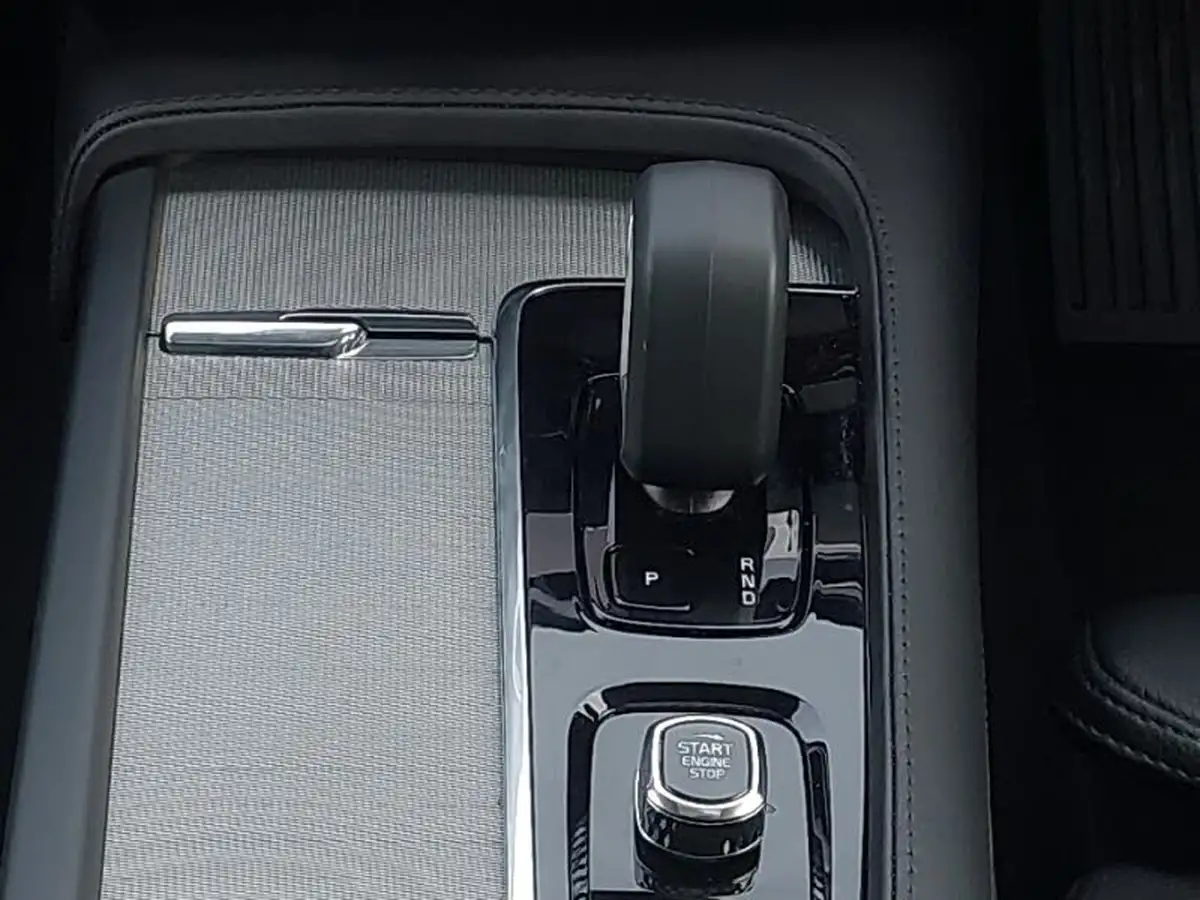 2024-volvo-xc90-20-b5-plus-big-12
