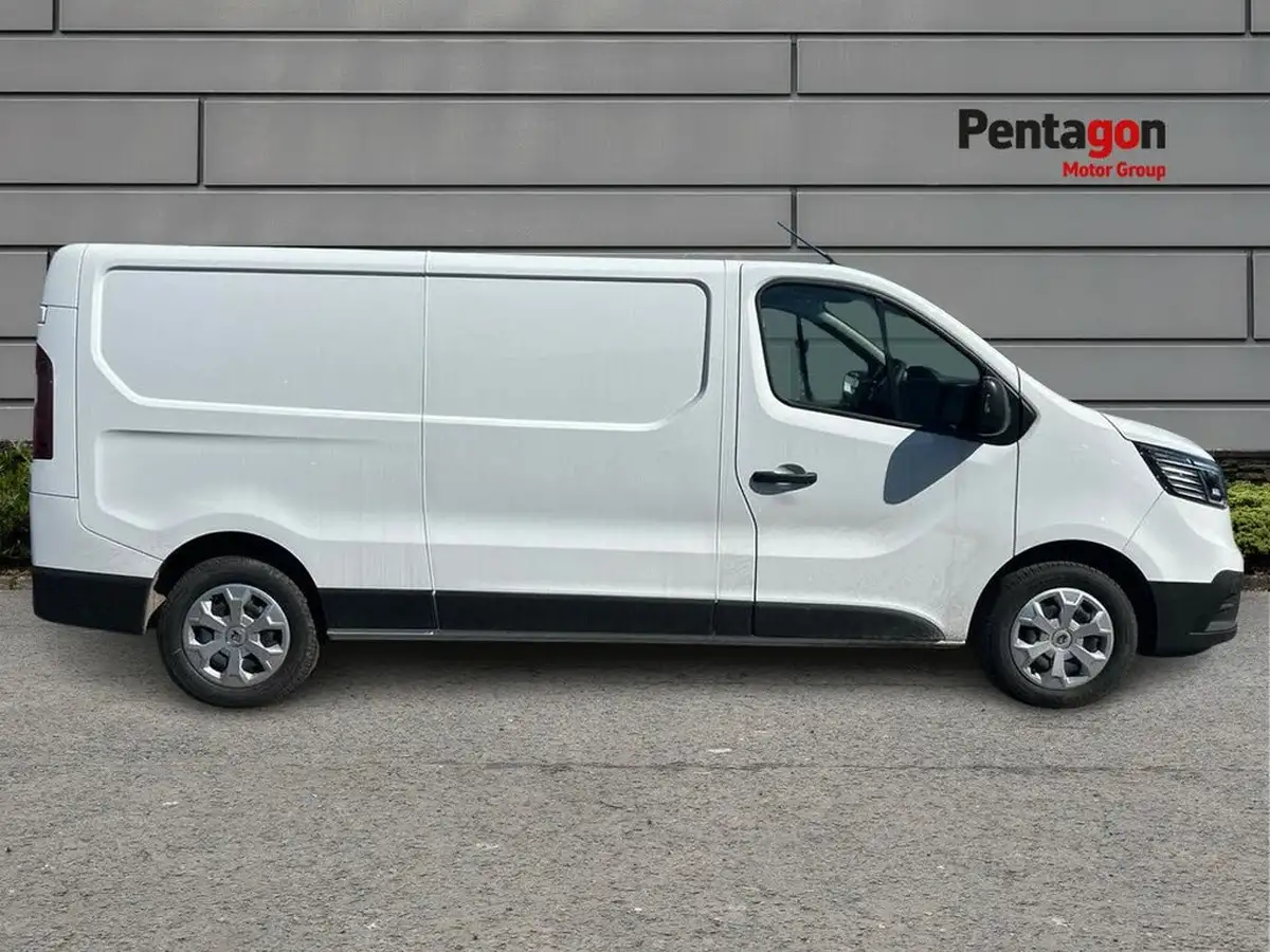 2025-renault-trafic-20dci-ll30-130-advance-panel-big-10