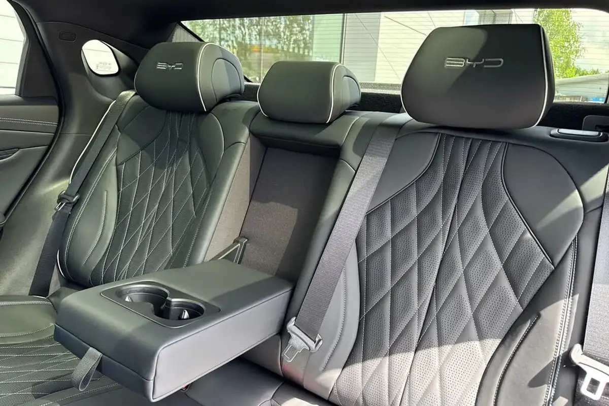 2025-byd-seal-e-design-big-12