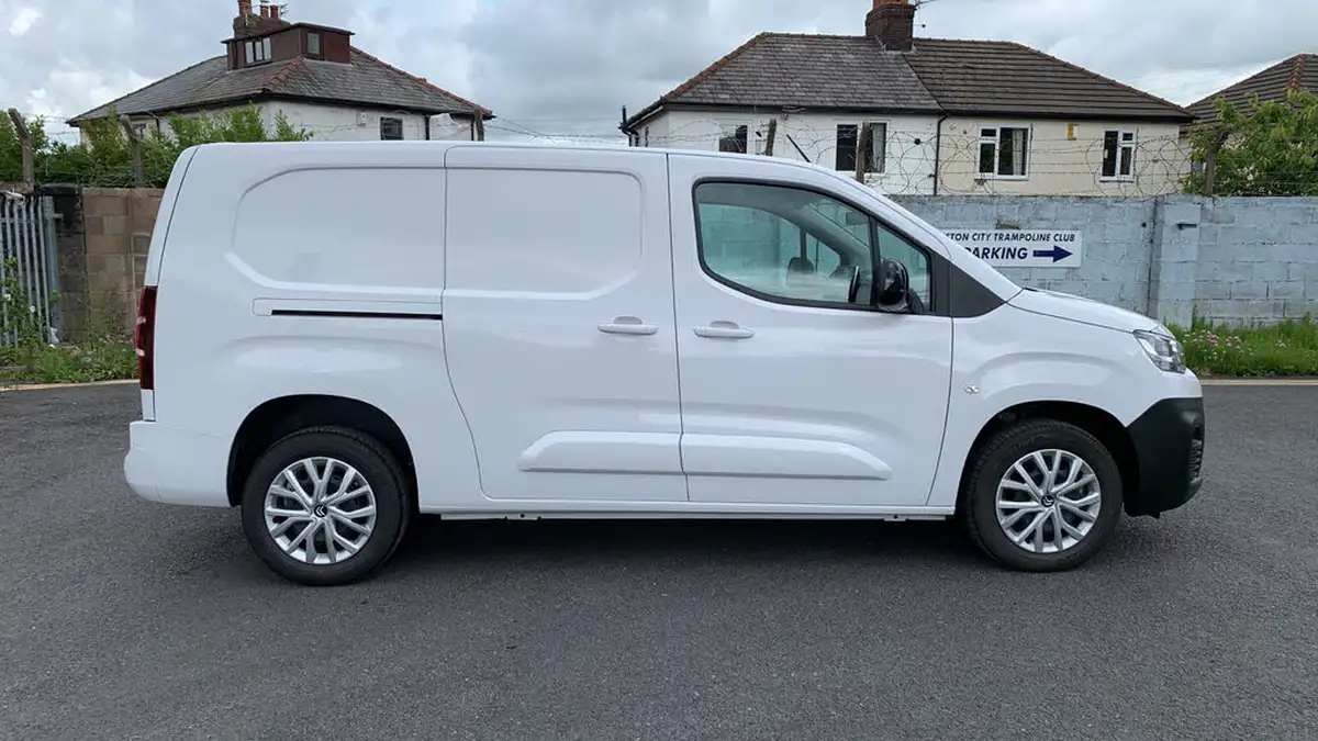 2024-citroen-berlingo-15-bluehdi-950-driver-edition-130pseu6d-eat8-big-42
