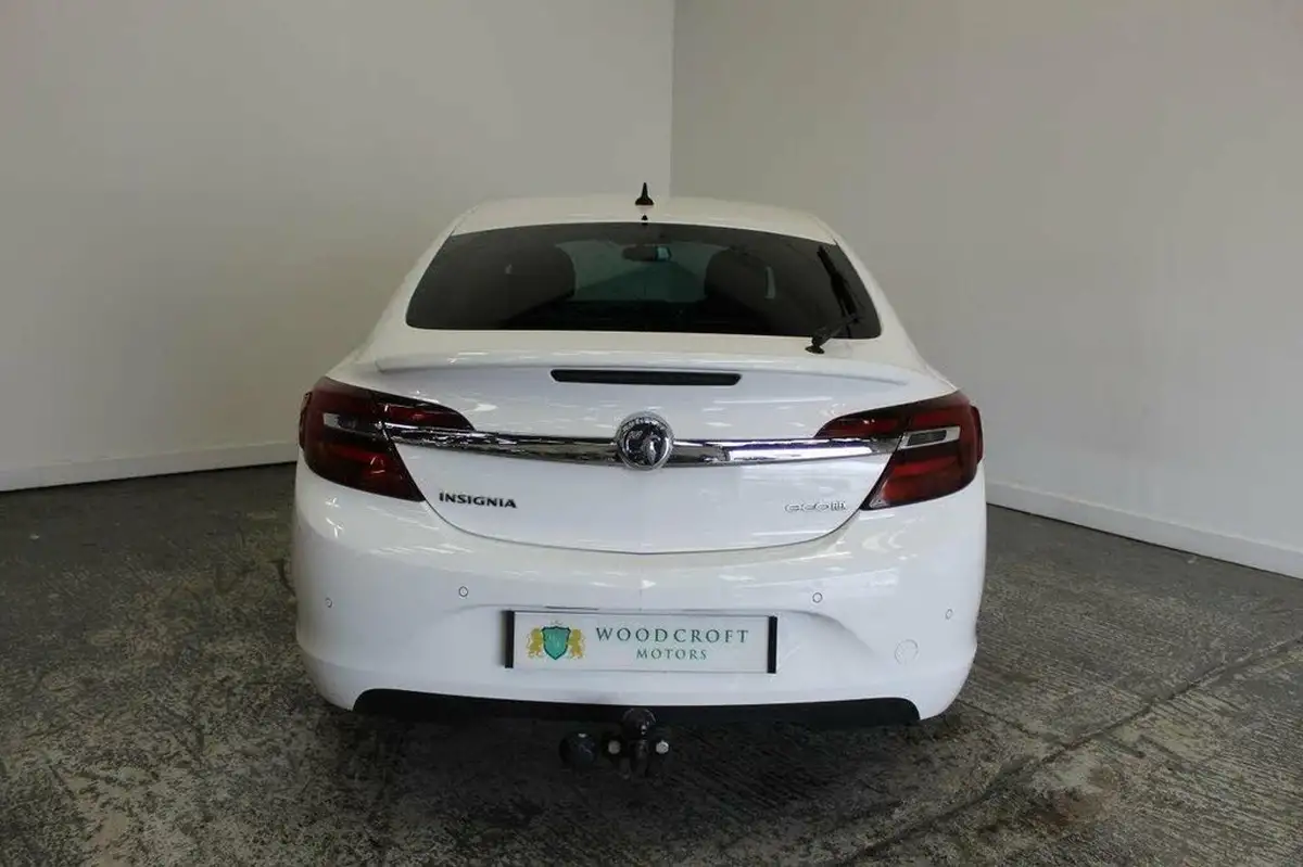 2015-vauxhall-insignia-20cdti-sri-140ps-navss-ecoflex-hatchback-5d-big-13