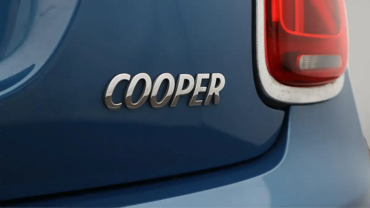 2022-mini-cooper-15-cooper-classic-premium-hatchback-3d-auto-big-21