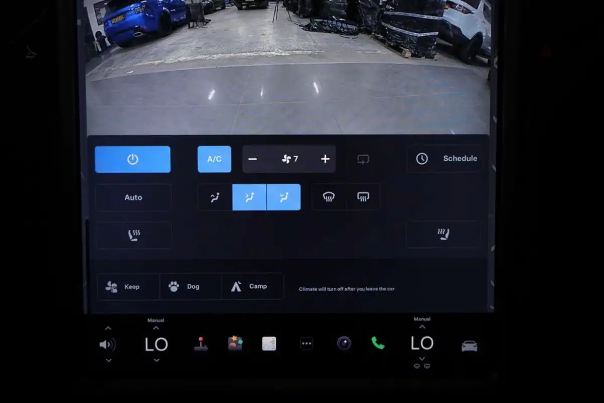 2018-tesla-model-s-e-75d-big-39