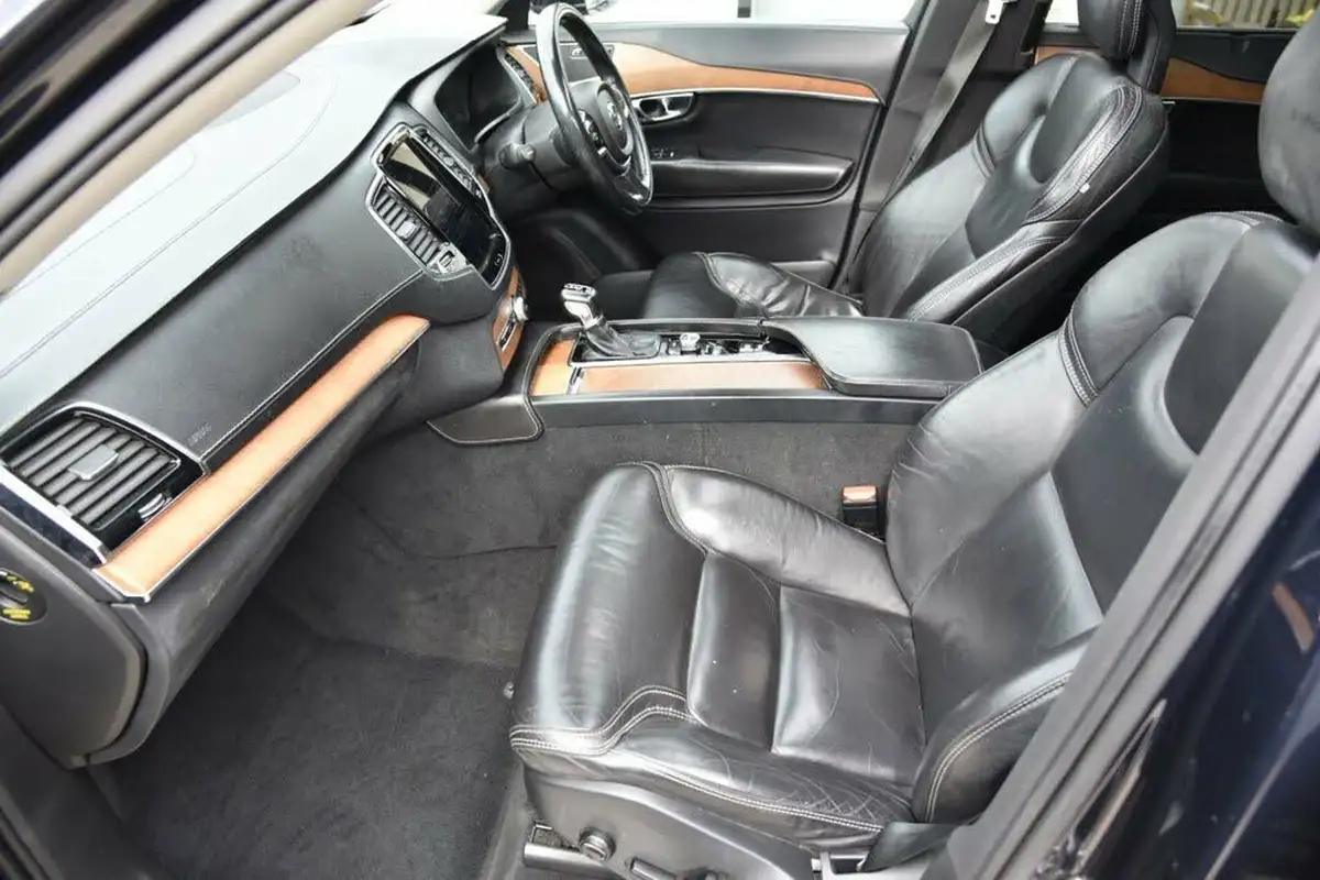 2016-volvo-xc90-20td-d5-inscription-big-30