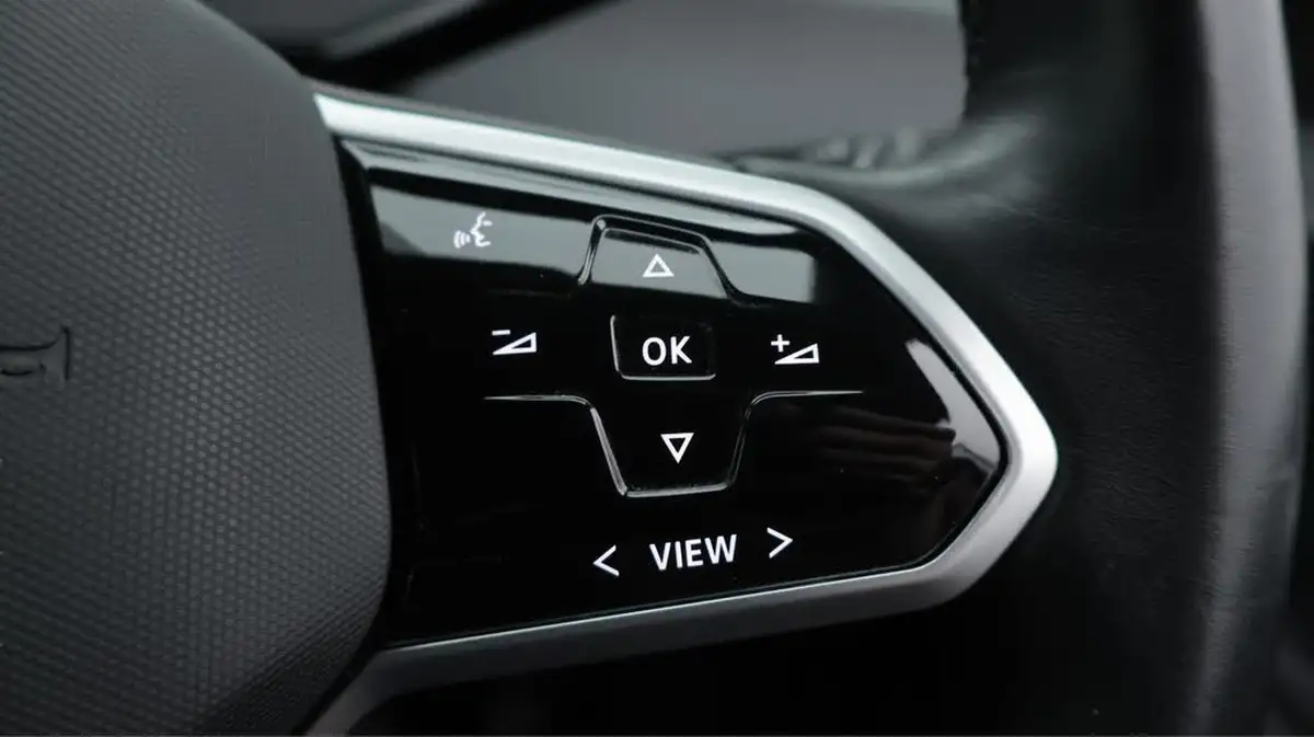 2023-volkswagen-id3-e-life-204ps-58kwh-pro-performance-big-25