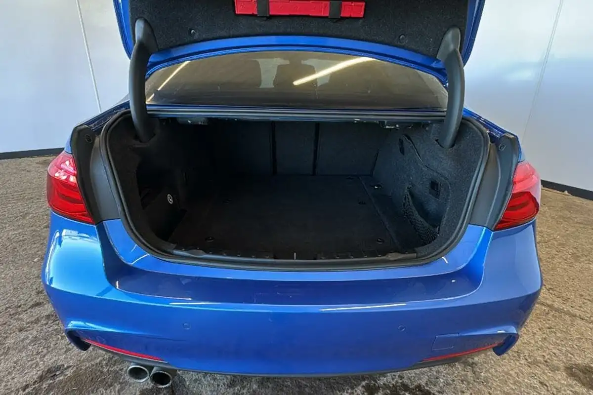 2018-bmw-3-series-20-330e-m-sport-big-8