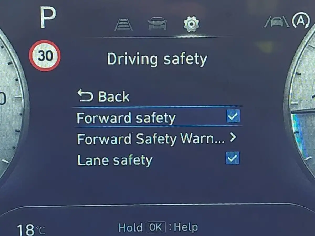 2024-hyundai-i20-10-t-gdi-advance-dct-big-17
