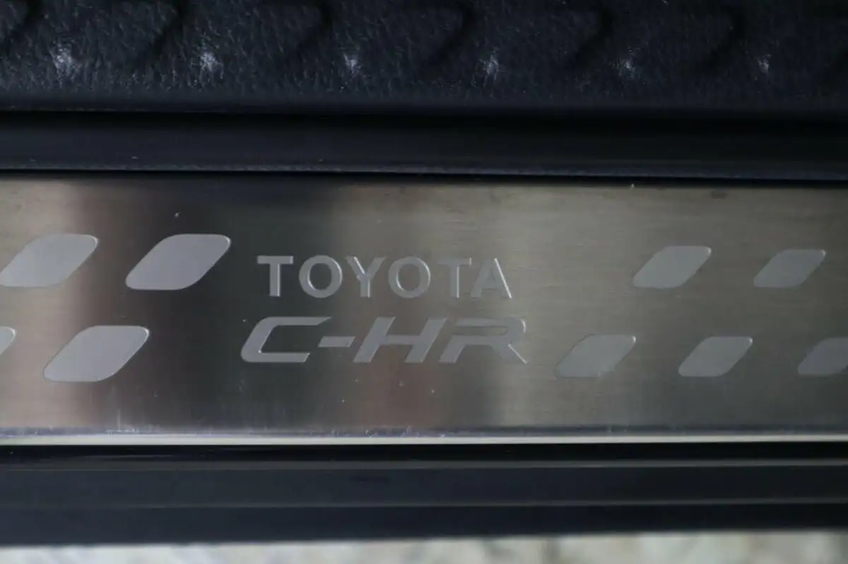 2022-toyota-c-hr-18-vvt-i-design-big-51