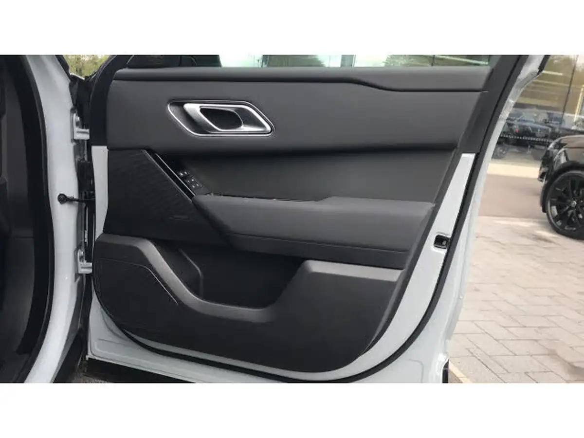 2024-land-rover-range-rover-velar-20-d200-dynamic-se-big-24
